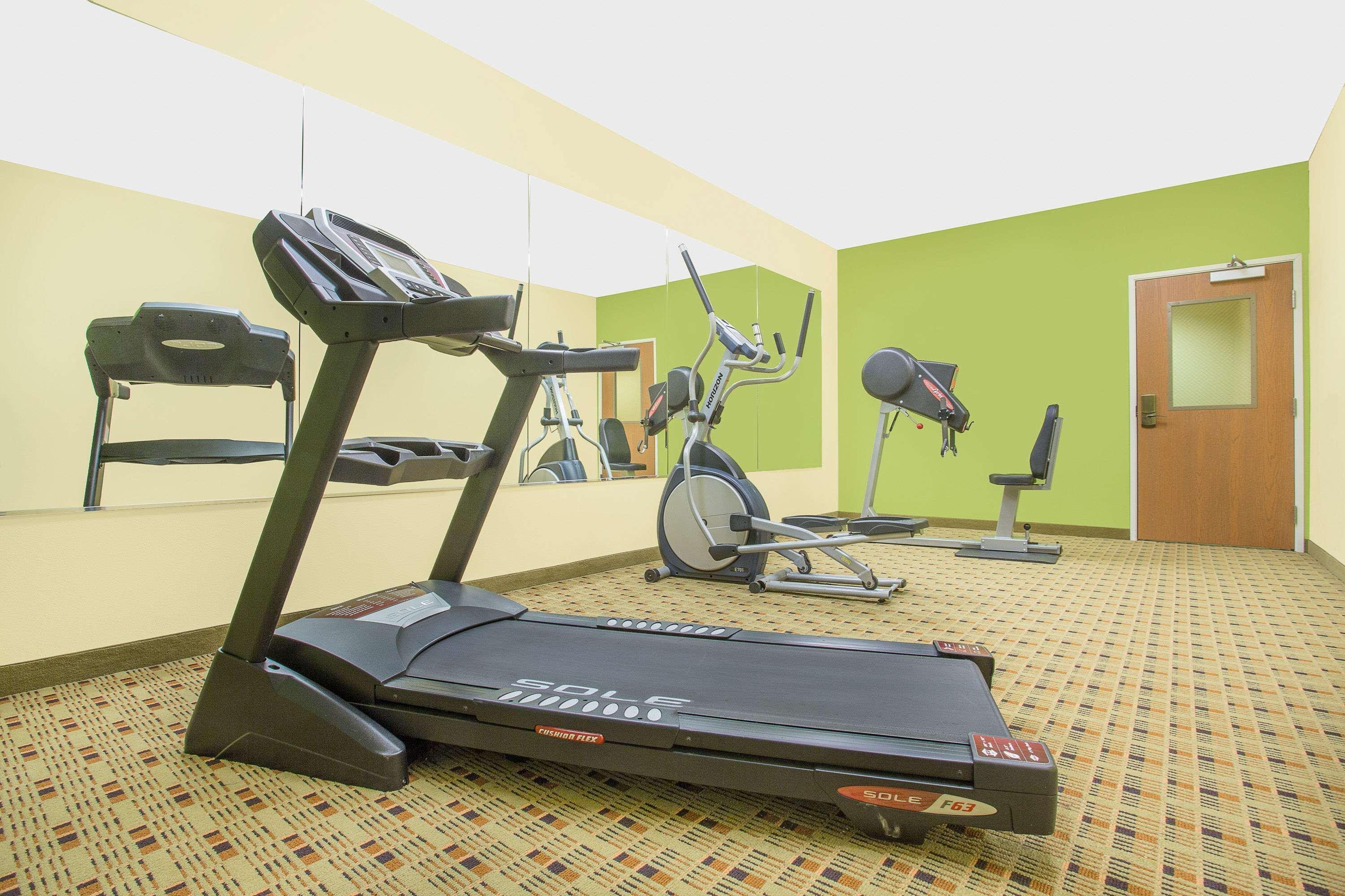 Microtel Inn & Suites By Wyndham Tuscumbia/Muscle Shoals Екстер'єр фото