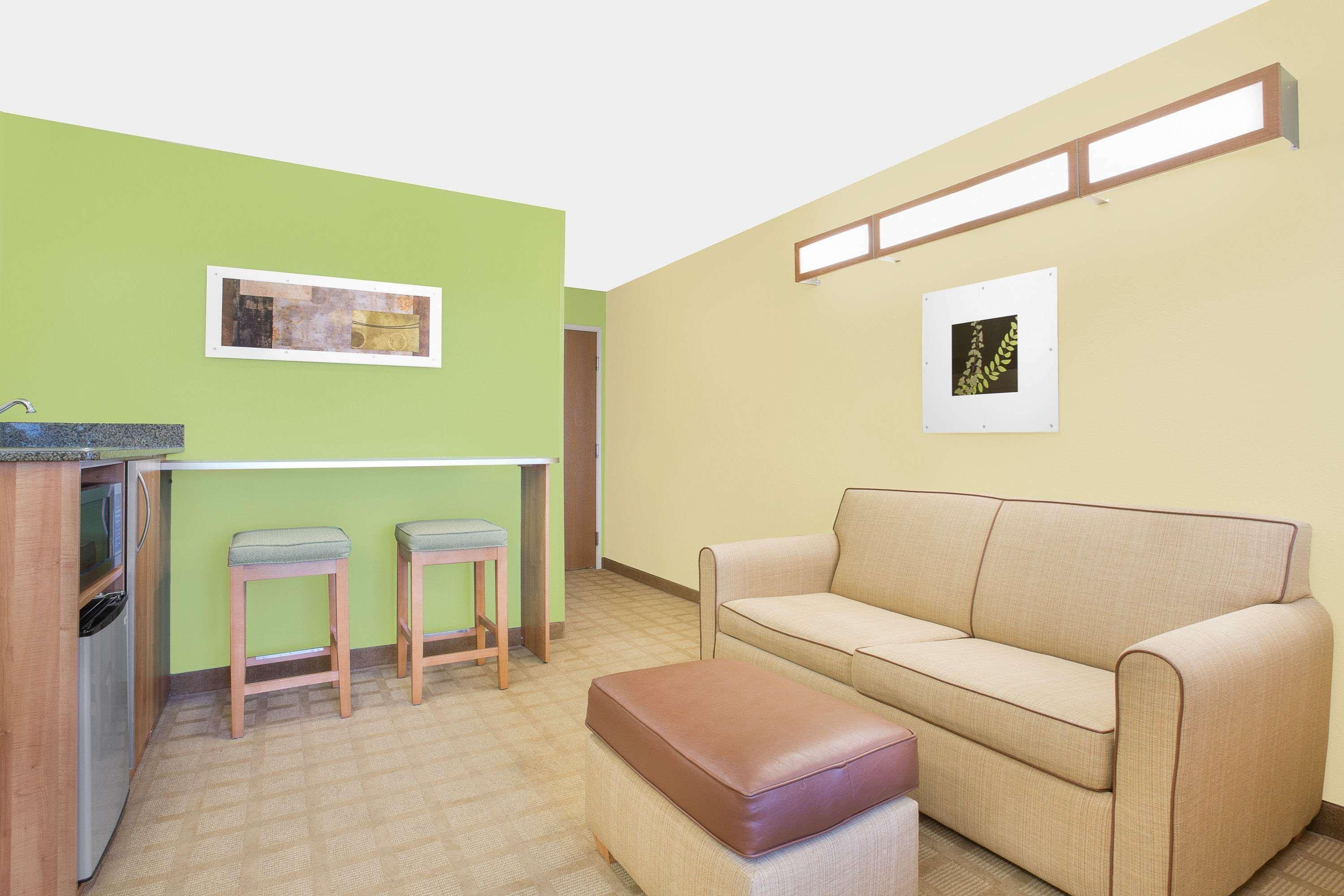 Microtel Inn & Suites By Wyndham Tuscumbia/Muscle Shoals Екстер'єр фото