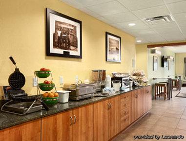 Microtel Inn & Suites By Wyndham Tuscumbia/Muscle Shoals Ресторан фото