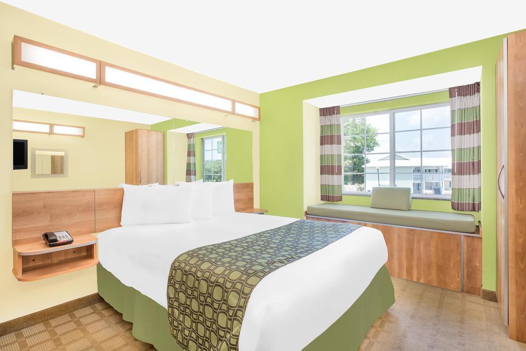 Microtel Inn & Suites By Wyndham Tuscumbia/Muscle Shoals Екстер'єр фото